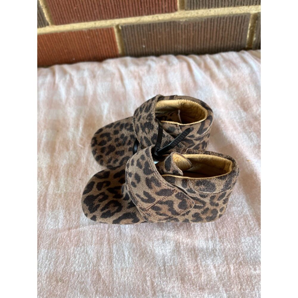 Infant pom pom shoes slides